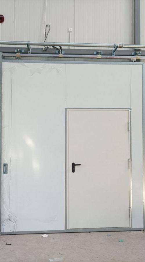 door 118